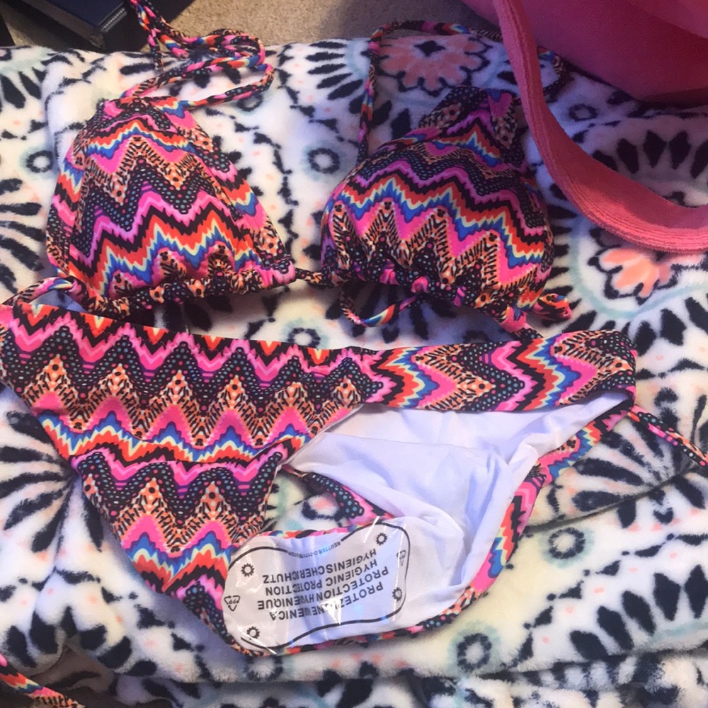 Bathing suite